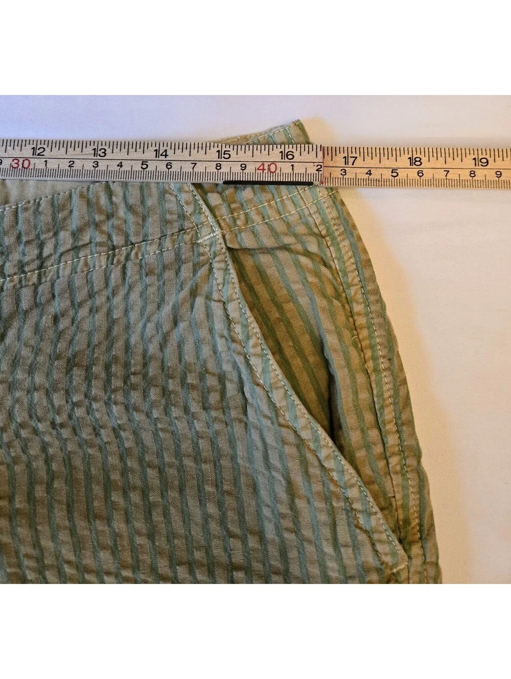 Weekendz Off Men's Seersucker Striped Green/Beige Bermuda Shorts Pockets